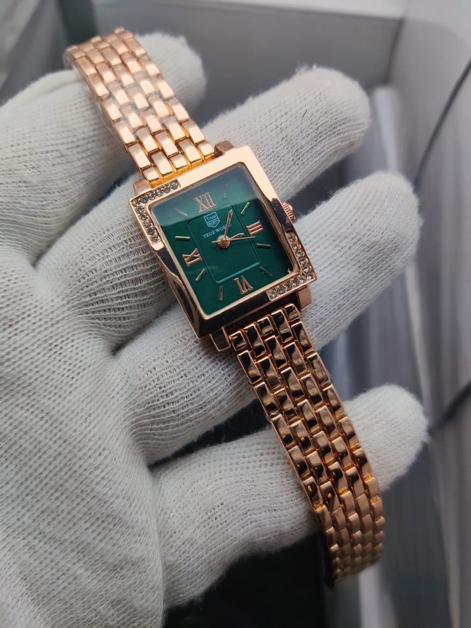 Elegant Women’s Luxury Square Dial Watch – Roman Numerals & Crystal Accents