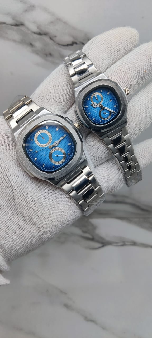 Luxury Couple Analog Watches Set – Matching His & Hers Timepieces