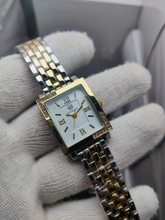 Elegant Women’s Luxury Square Dial Watch – Roman Numerals & Crystal Accents